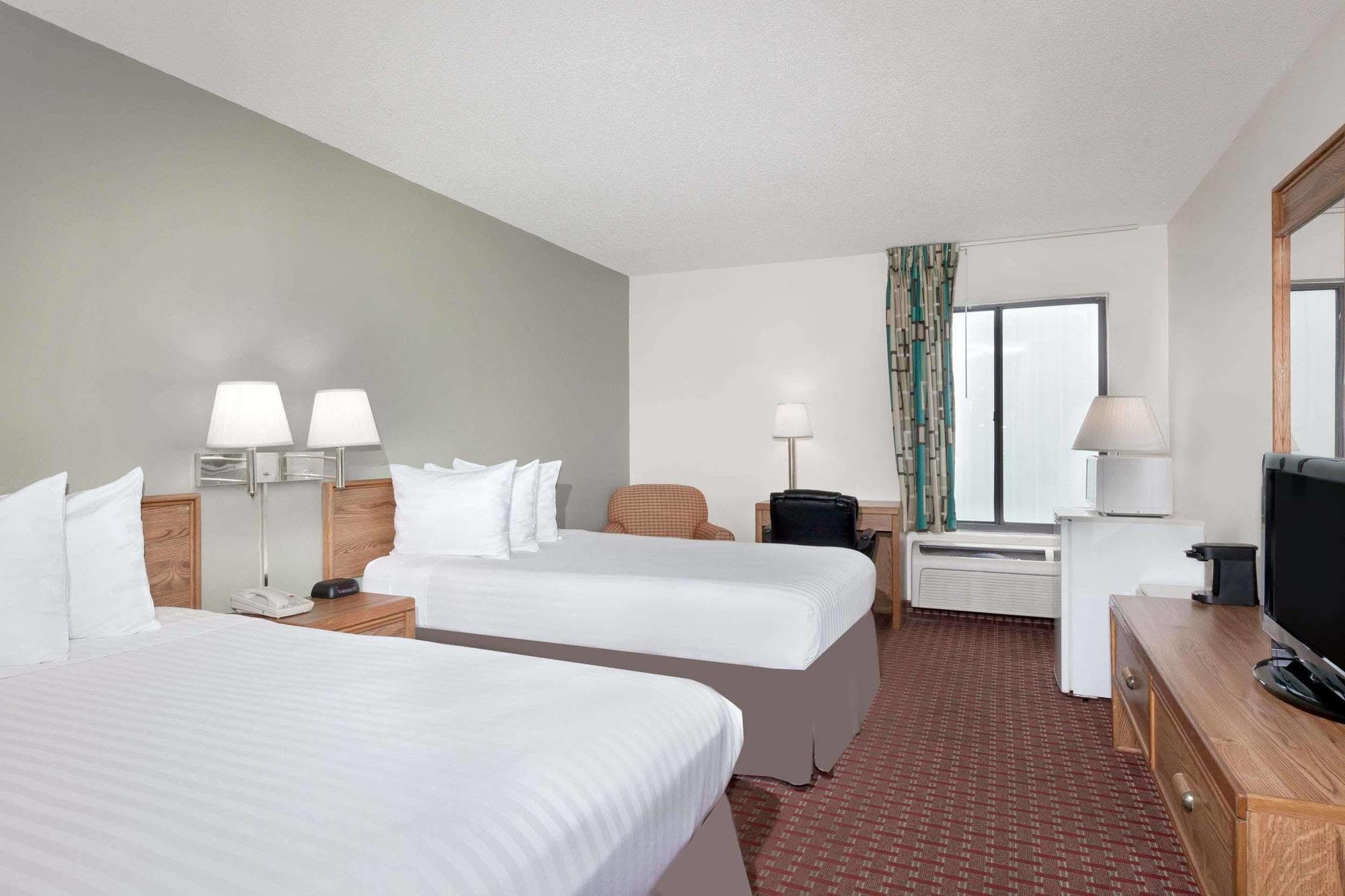 Howard Johnson By Wyndham Scott Lafayette Екстер'єр фото