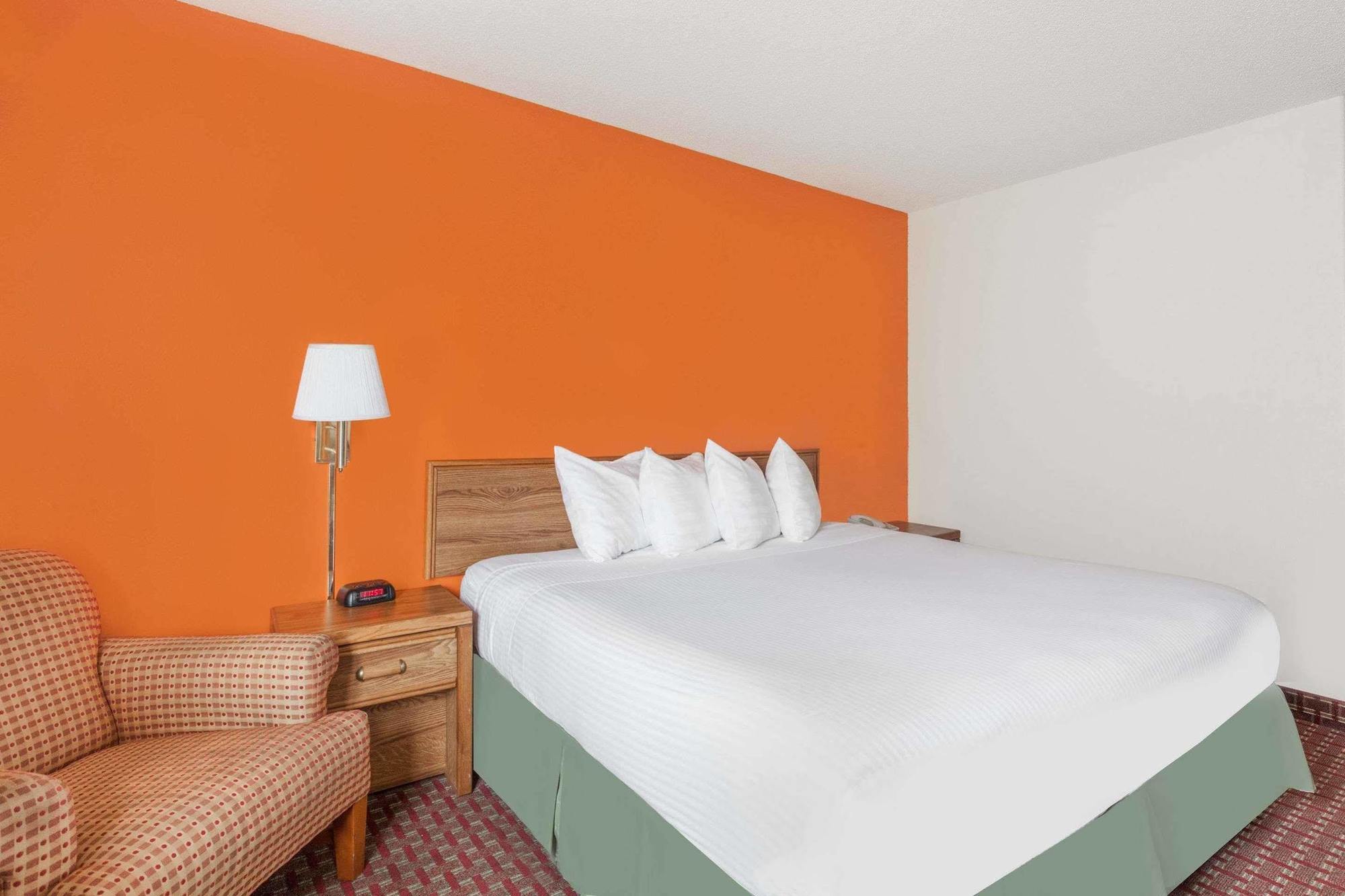 Howard Johnson By Wyndham Scott Lafayette Екстер'єр фото