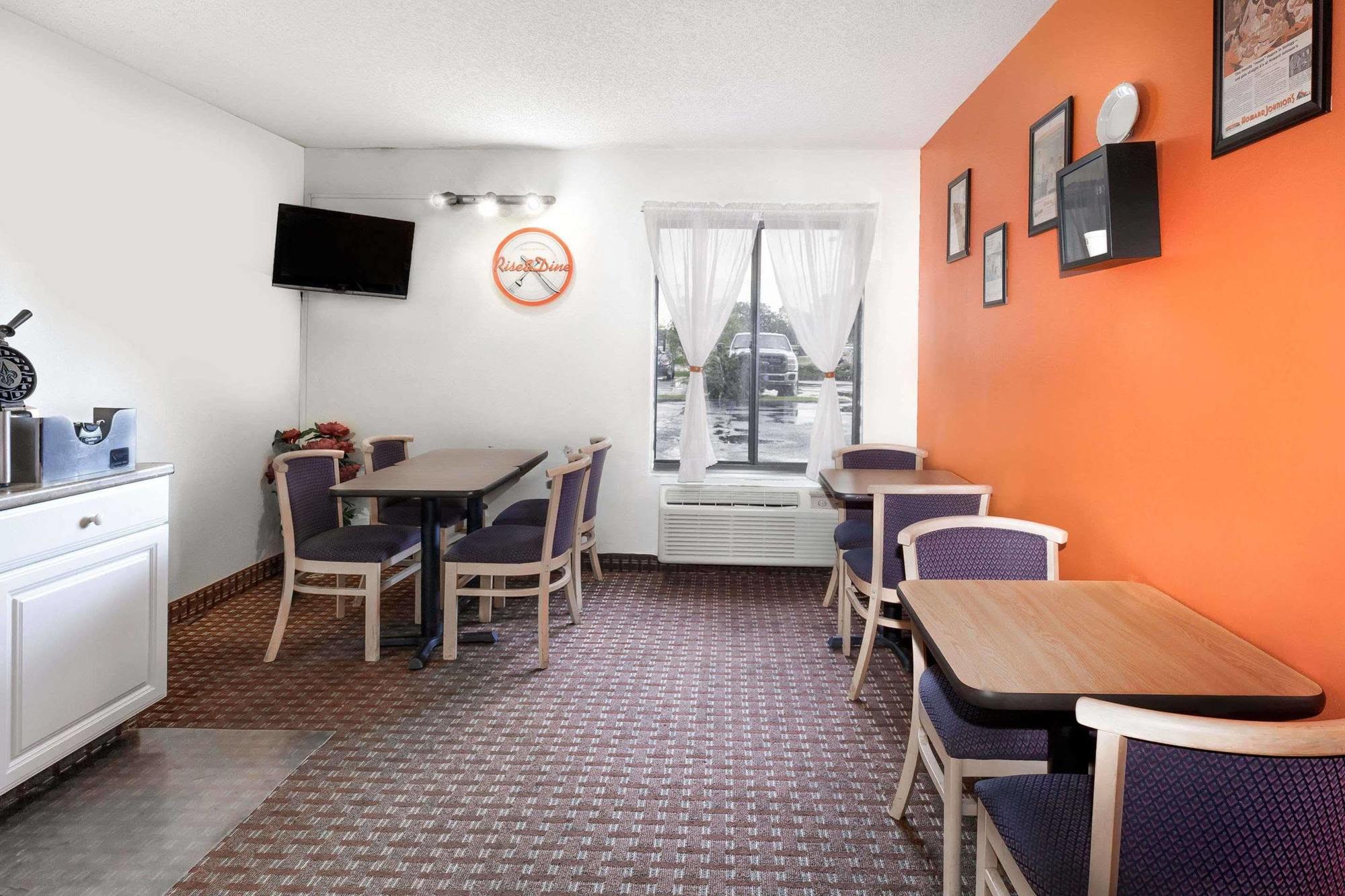 Howard Johnson By Wyndham Scott Lafayette Екстер'єр фото